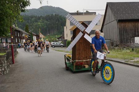 03_ Obmann Thomas Greussing mit Windmühle Bj 1951